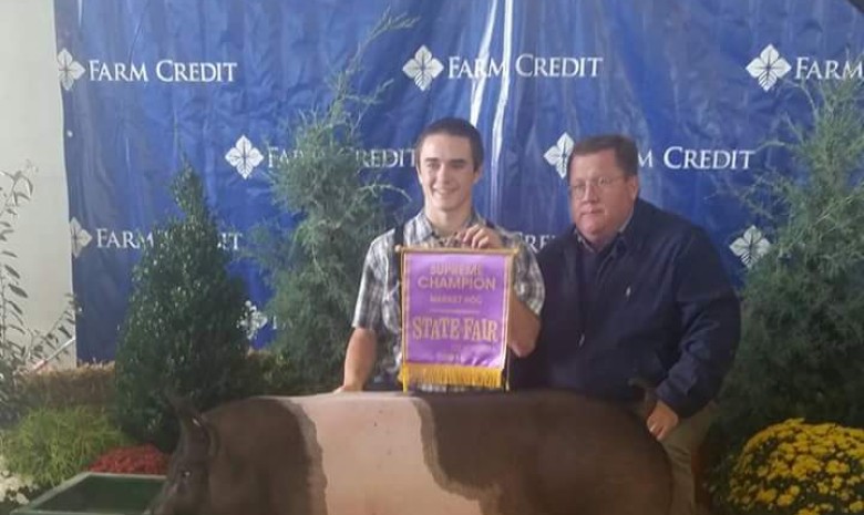 Parker Woodruff with the Grand Champion Overall at the 2015 VA State Fair