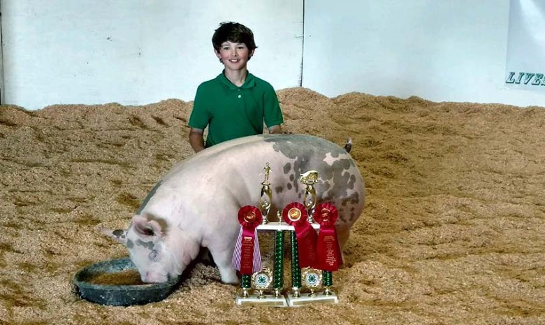 The Pippins Family with the Reserve Champion at the 2017 Chowan, NC 4-H Livestock Show