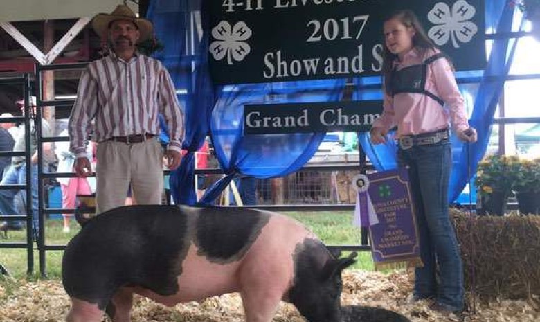 Grace Rose with the Grand Champion at the 2017 Louisa Co., NC Livestock Show