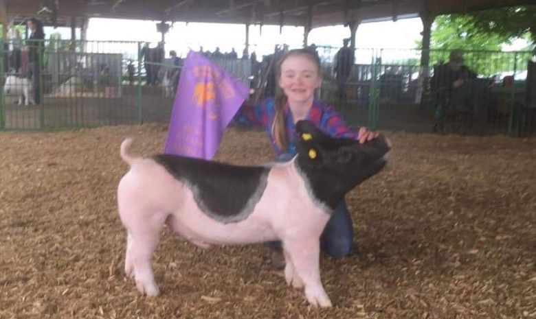 Jordan Schneider with the Reserve Champion at the 2019 Jefferson County, WV Spring Classic Show