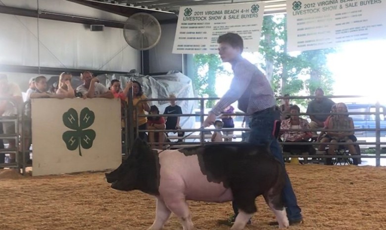 Austin Cox with the Reserve Champion at the 2019 Virginia Beach, VA 4-H Livestock Show