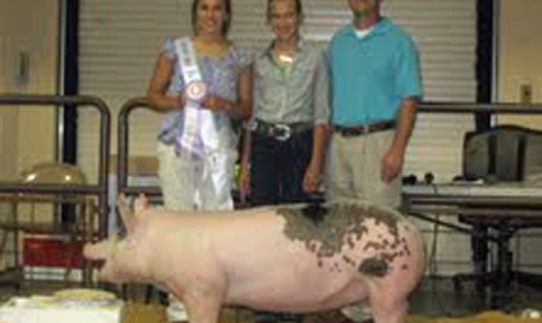 The Voight Family with the 2012 Reserve Champion Market Hog at the Labanon, PA Show