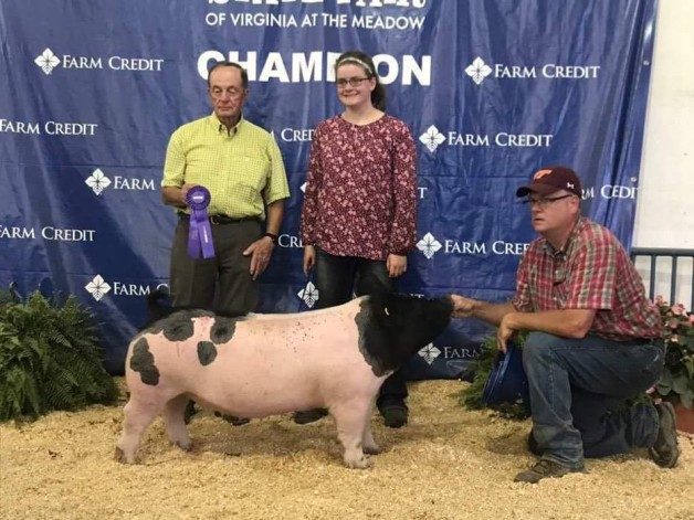Leah Gentry with the Grand Champion Light Weight Gilt at the 2017 VA State Fair
