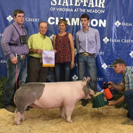 Zach McCall with the Reserve Champion Gilt at the 2017 VA State Fair