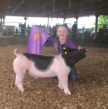 Jordan Schneider with the Reserve Champion at the 2019 Jefferson County, WV Spring Classic Show