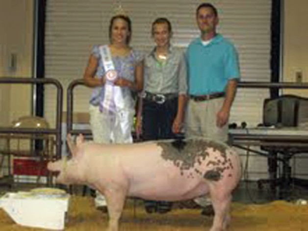 The Voight Family with the 2012 Reserve Champion Market Hog at the Labanon, PA Show